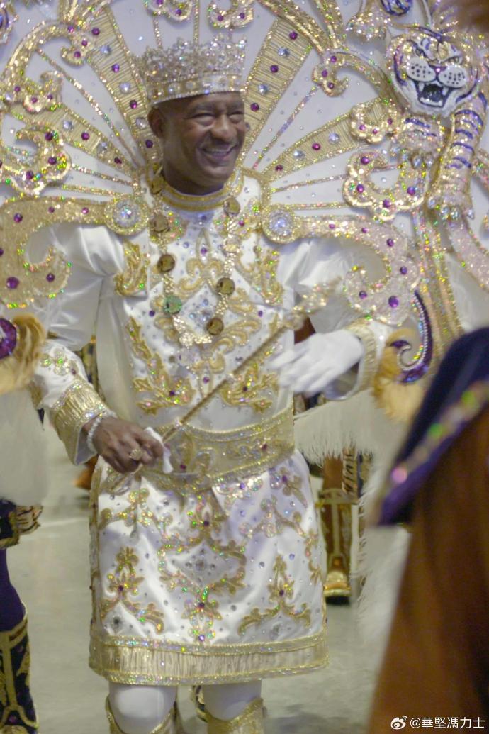 《王者如我：新奥尔良狂欢节上的祖鲁游行》百